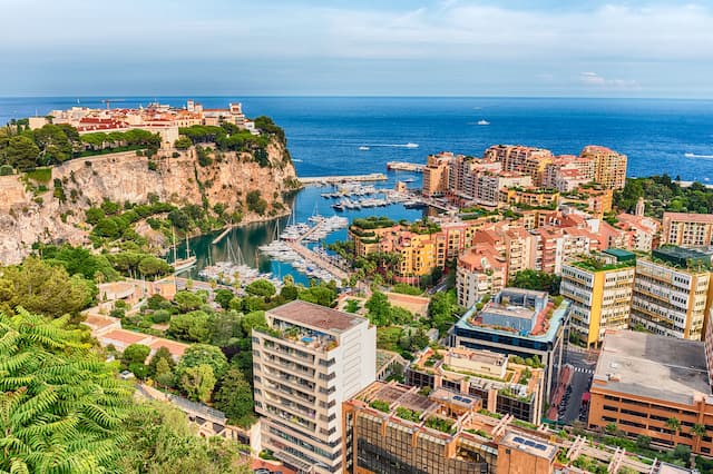 フランスのモナコ、海岸風景