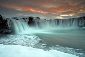 น้ำตก Godafoss แห่งไอซ์แลนด์